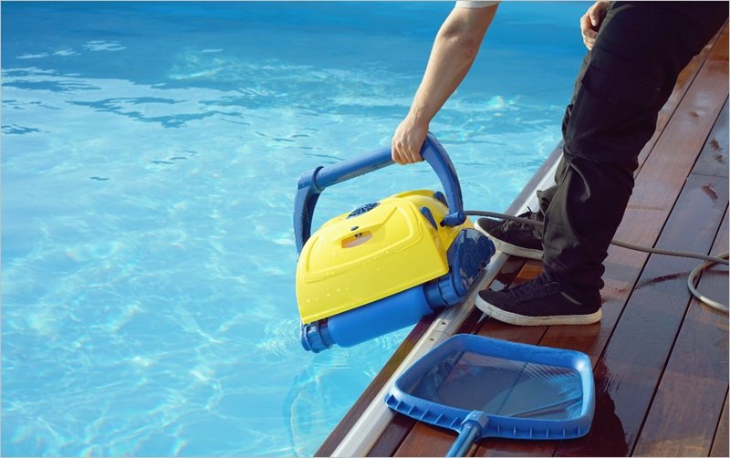 mantenimiento de una piscina